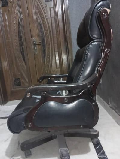 Imported Executive Chair