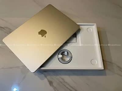 MacBook Air M2 16gb Ram 256gb Storage Brand New Condition.