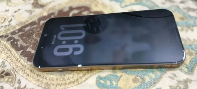 Great quality with original box and charger 100 battery