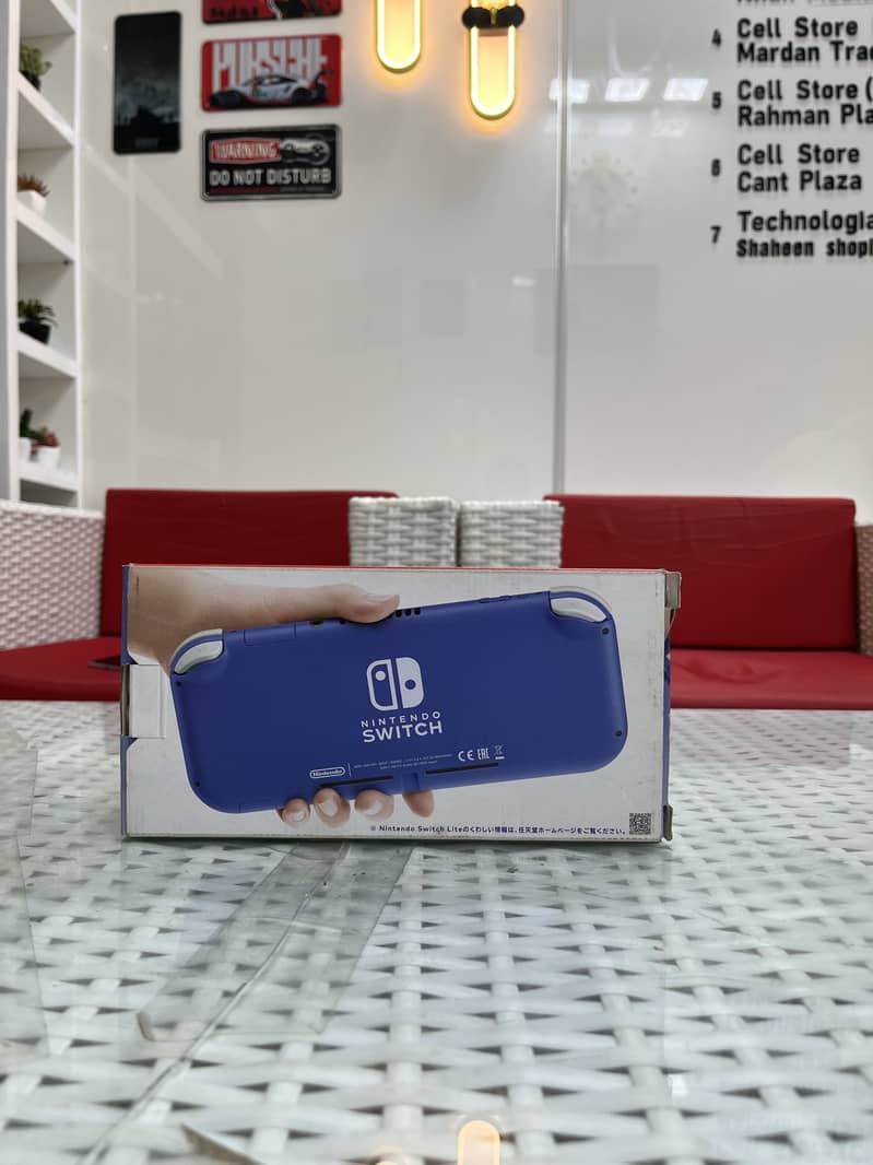 Nintendo Switch Lite 1