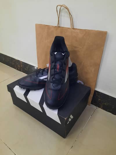 Brand addidas    model F50