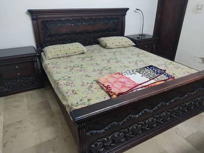 Bed set urgent sell (due to shortage of space)