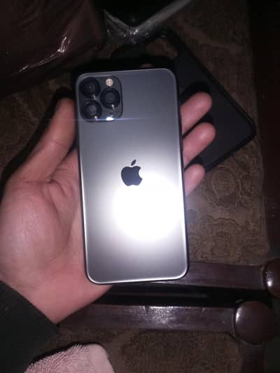 i phone 11 pro. 256 GB