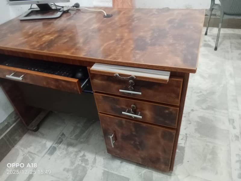 office table . use computer table 0