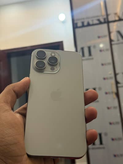 16 pro max natural titanium  JV