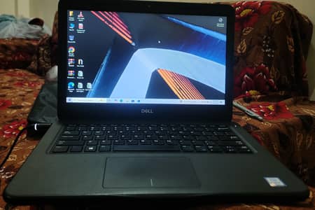 Dell Laptop latitude 3300 7th Generation