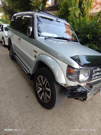 mitsubishi pajero 4 sale