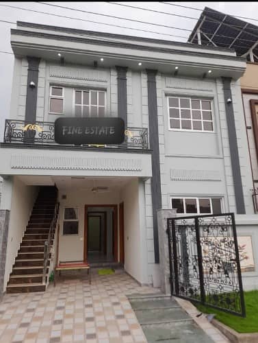 5 Marla Half Triple Storey Brand New Luxurious Villa For Sale