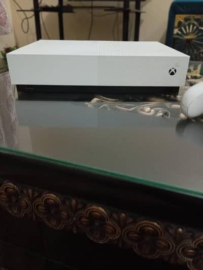 Used XBOX ONE S 500 GB (DIGITAL EDITION)