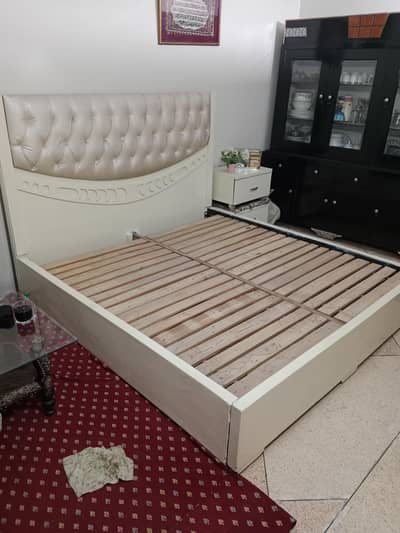 bed & tables & mirror