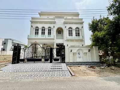 Facing Park 10 Marla House For Sale Is Available In Canal View - Sector 3