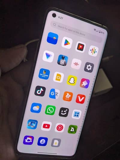 OnePlus 8 (8/128GB) Global -  Lush Condition with Original Charger