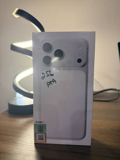 Iphone 17 pro max 256g silver