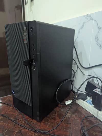 ThinkCentre M90t Gen 5 - Intel Core i9 14900 vPro - 64GB - 1TB