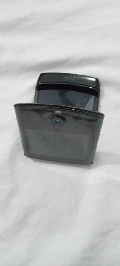 MOTO RAZR (FILIP MOBILE) ONLY 15000