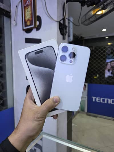 iphone 15 Pro 256GB Factory Unlocked with Box Accessories