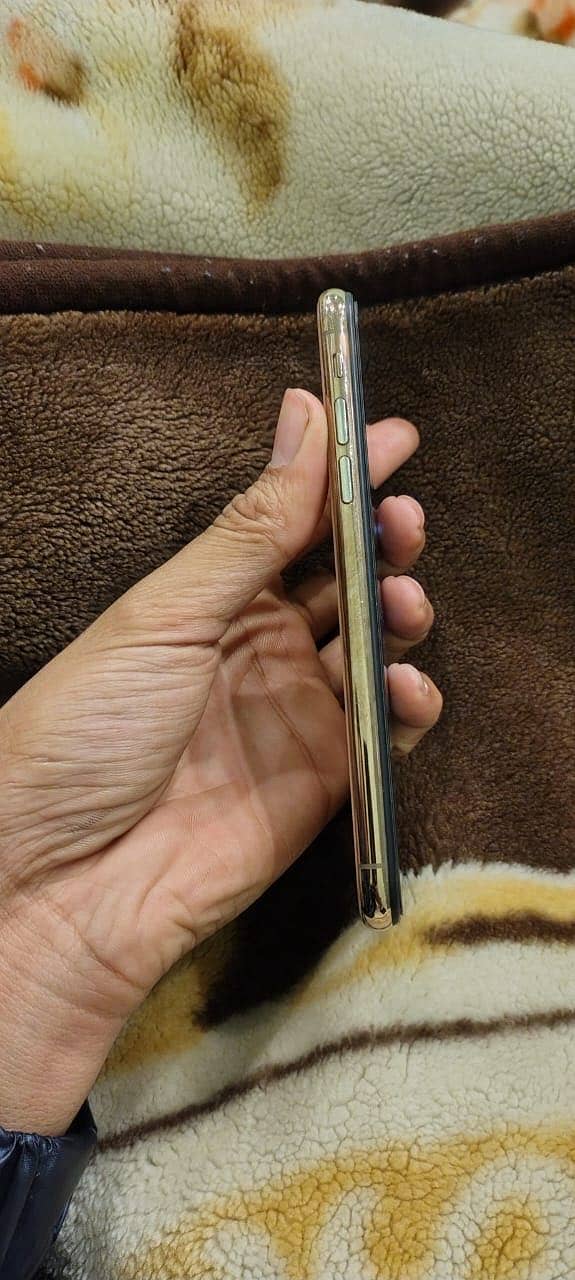 IPHONE XS 0