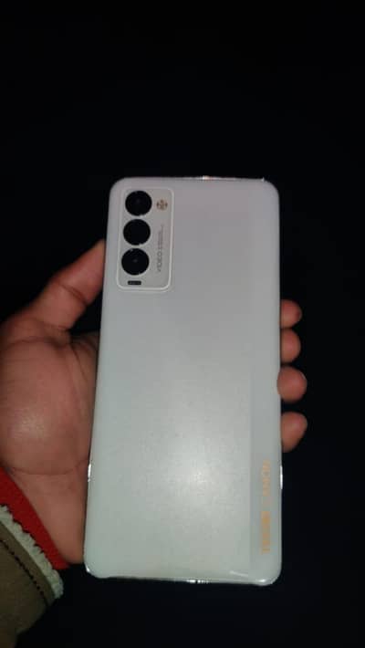 Tecno Camon 18P 8-128