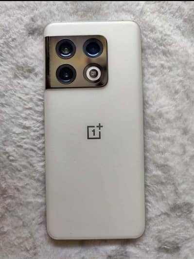 OnePlus 10 Pro panda edition