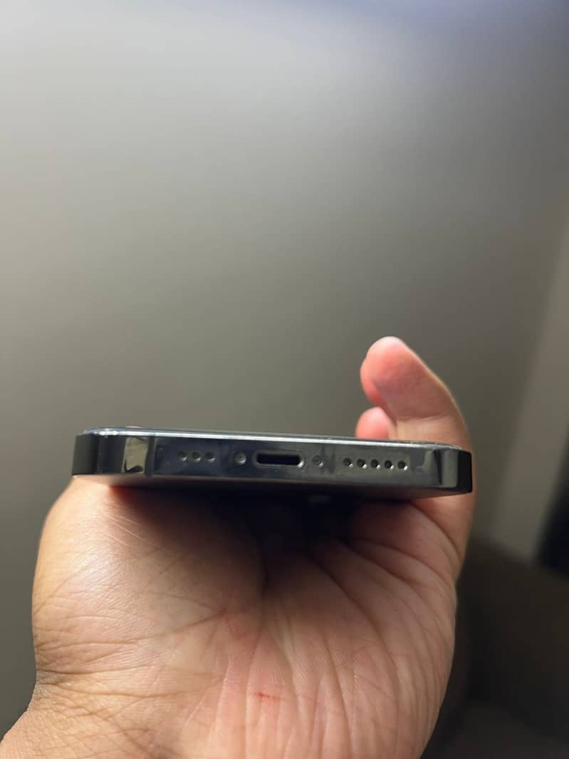 iPhone 12 Pro 1