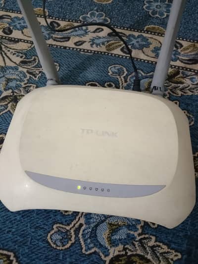 Tp Link  Wireless Router dubble Antena  with Charger