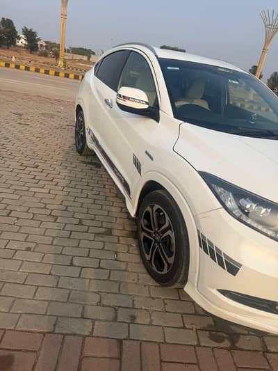 Honda vezel z hybrid 2016/16