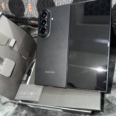 Samsung Z Fold 7, 512 GB brand new only 4 months used, under warranty