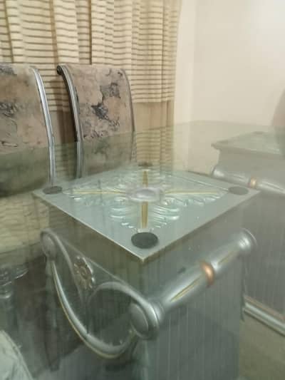 Dingin Table for sale