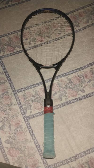 tennis racket