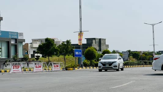 1 Kanal Corner Plot for sale in C-Block B-17 Islamabad