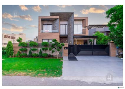 100% Original Deal | Ultra Top Notch 1 Kanal Brand New Bungalow | Reasonable price in market| Near Dolmen Mall & Park | Near to Raya commercial | Prime Location DHA Phase 6