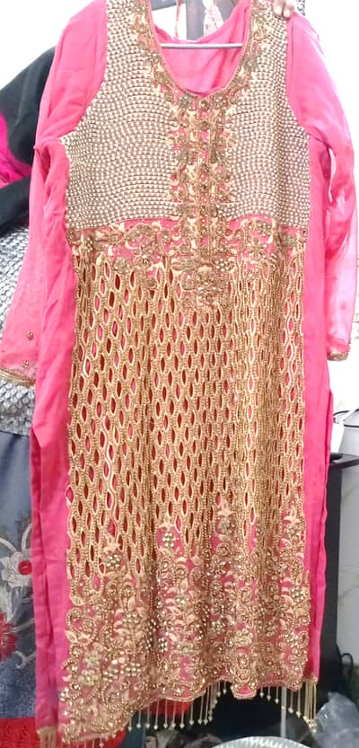 Hand-made work on shiffon. One time used only. In good quality.