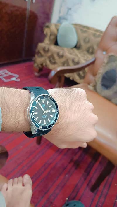 Tag Heuer Black watch(Offical Box Available)
