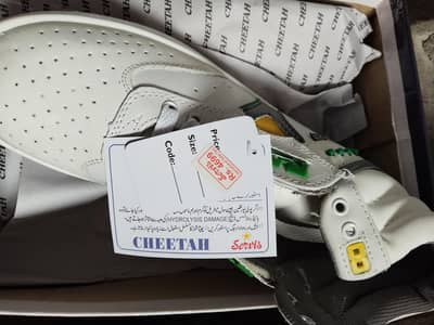 cheeta white shoes brind new for sale  9 no size