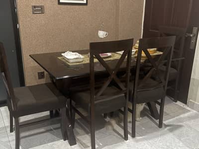 Dining Table (6 Seater)