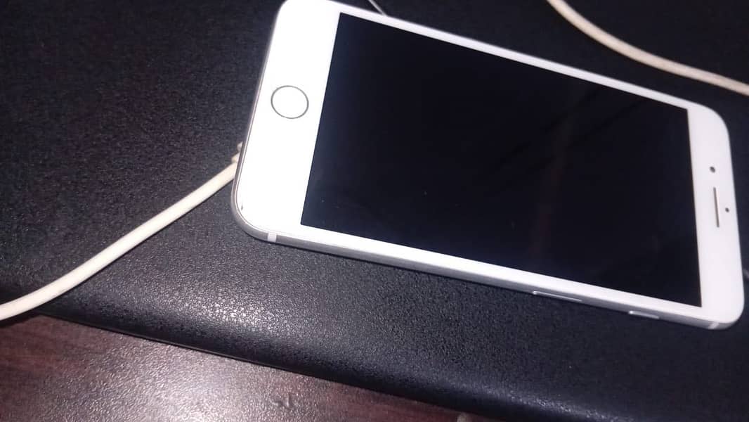 Iphone 8 plus 64 gp 3