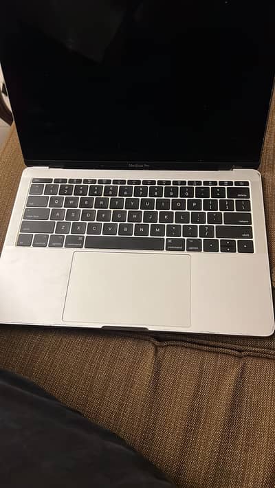 Macbook Pro 2017 13” for parts for sale 16 GB Ram Logic Board