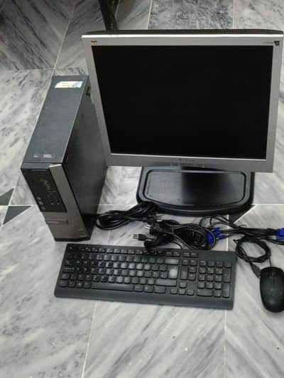 Dell PC.    Full Pc set-up.    Core i5-4th gen   RAM 8gb.   SSD 128gb