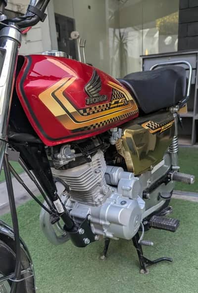 honda 125 golden brand new condition