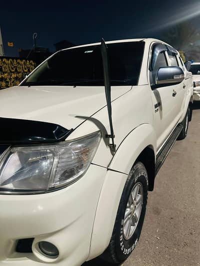 Toyota  Vigo champ 2015 model totel original