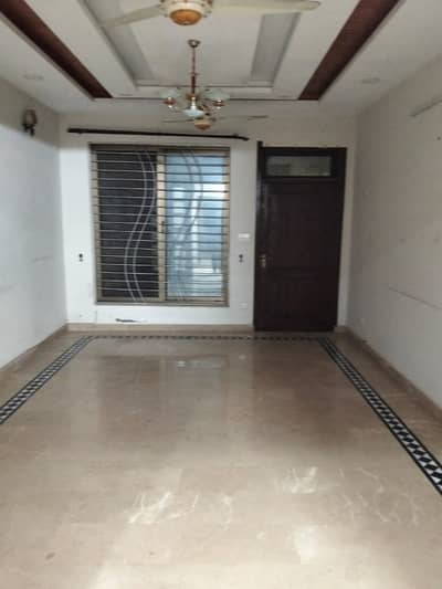 10 Marla Ground Portion For Rent With All Basic Necessities