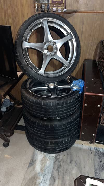 5 spoke deep lip Alloy with 205/40/17 new tyre