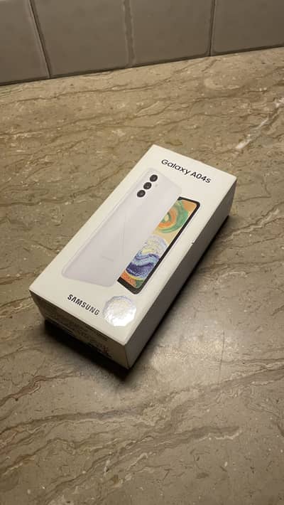 Samsung A04S 128GB - Like New