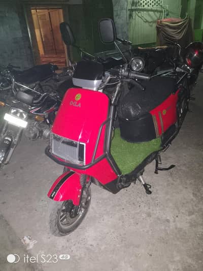 okla onyx electric scooty like New!