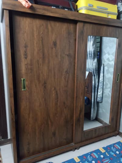 2 door cupboard  Sliding door Very good in condition  10/10 Demand 35k