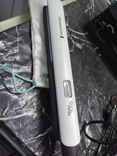Remington Shine Therapy Hair Straightener.