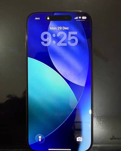 iphone 16 pro with Box and Cable