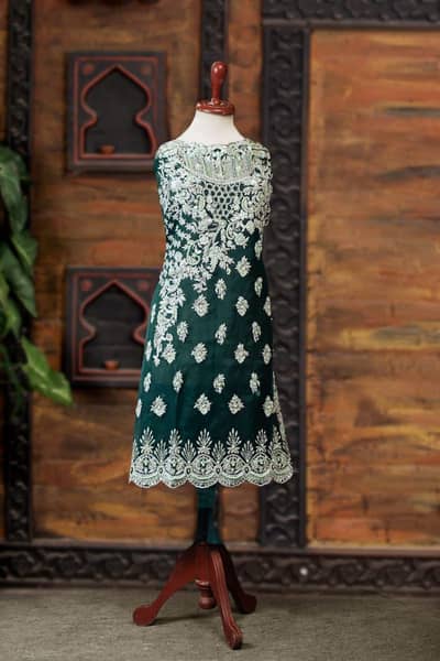 All dress available cash and rent