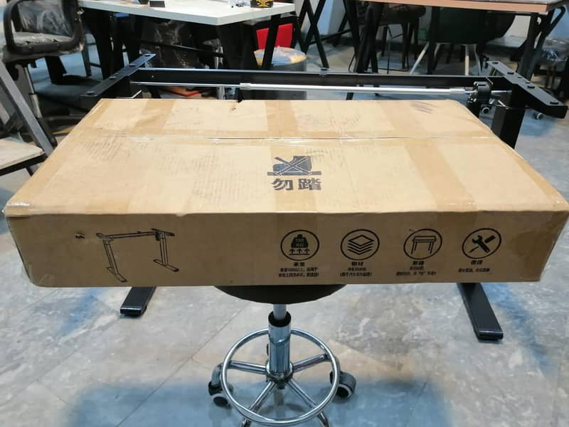 standing desk, electric adjustable table, height adjustable table, 13