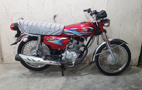 Honda CG 125 2024 First owner Karachi num 03278228900